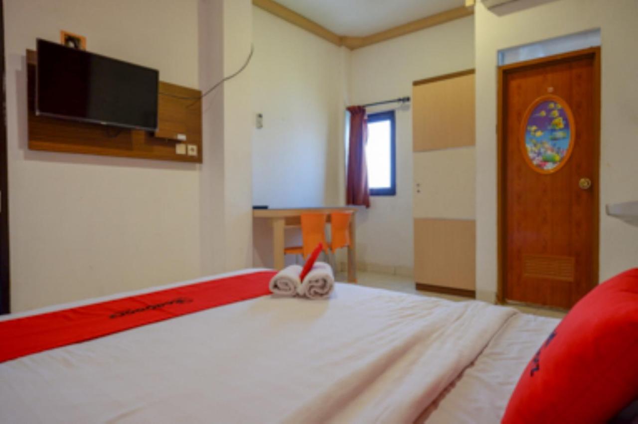 Oyo 1251 Residence 8 Semarang Eksteriør billede