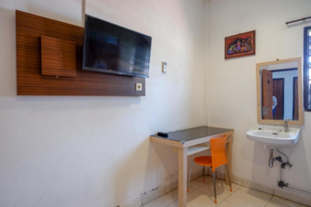 Oyo 1251 Residence 8 Semarang Eksteriør billede