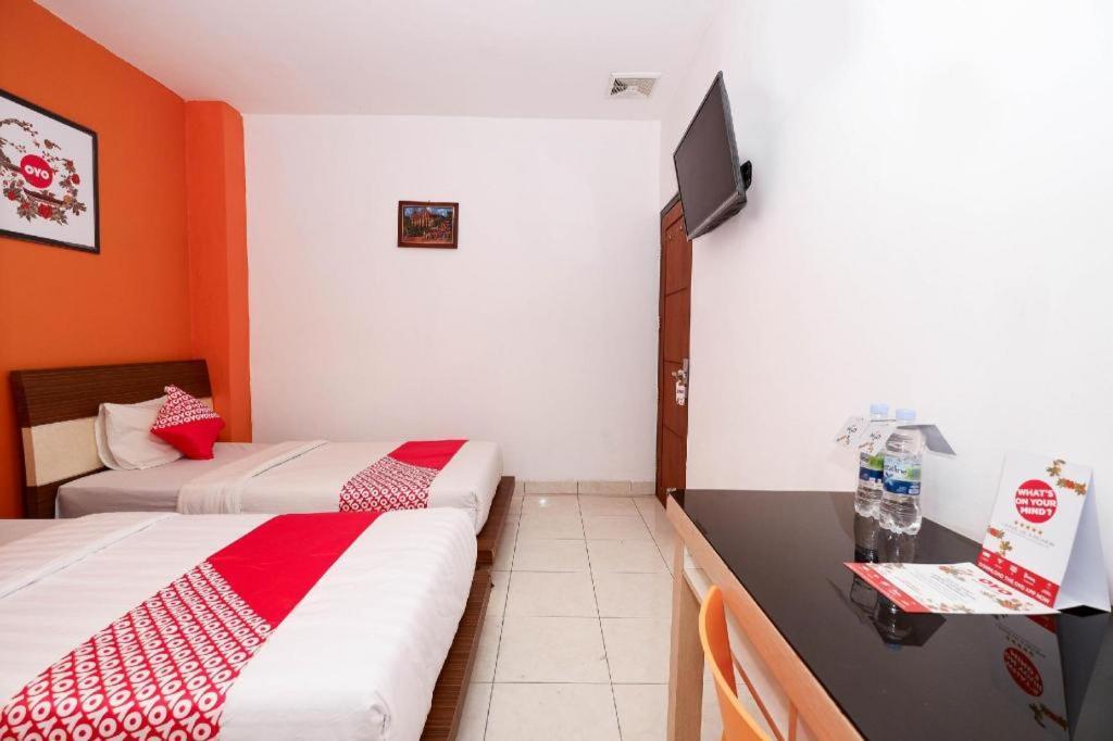 Oyo 1251 Residence 8 Semarang Eksteriør billede